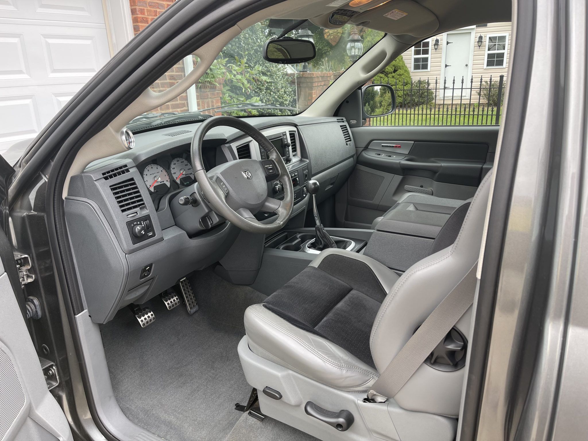 2004-2006 Dodge Ram SRT-10 interior