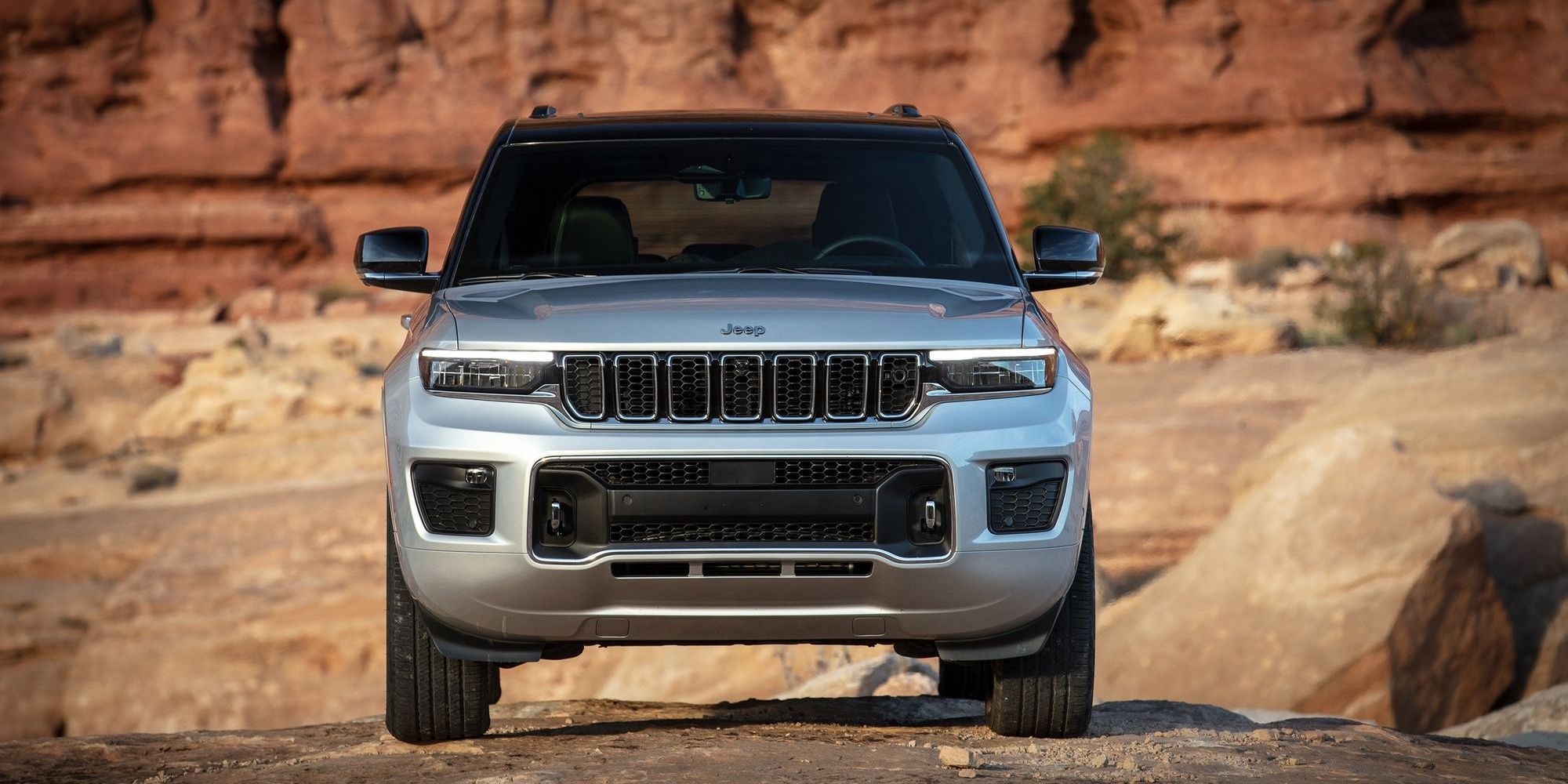 Jeep Grand Cherokee 2022 silver