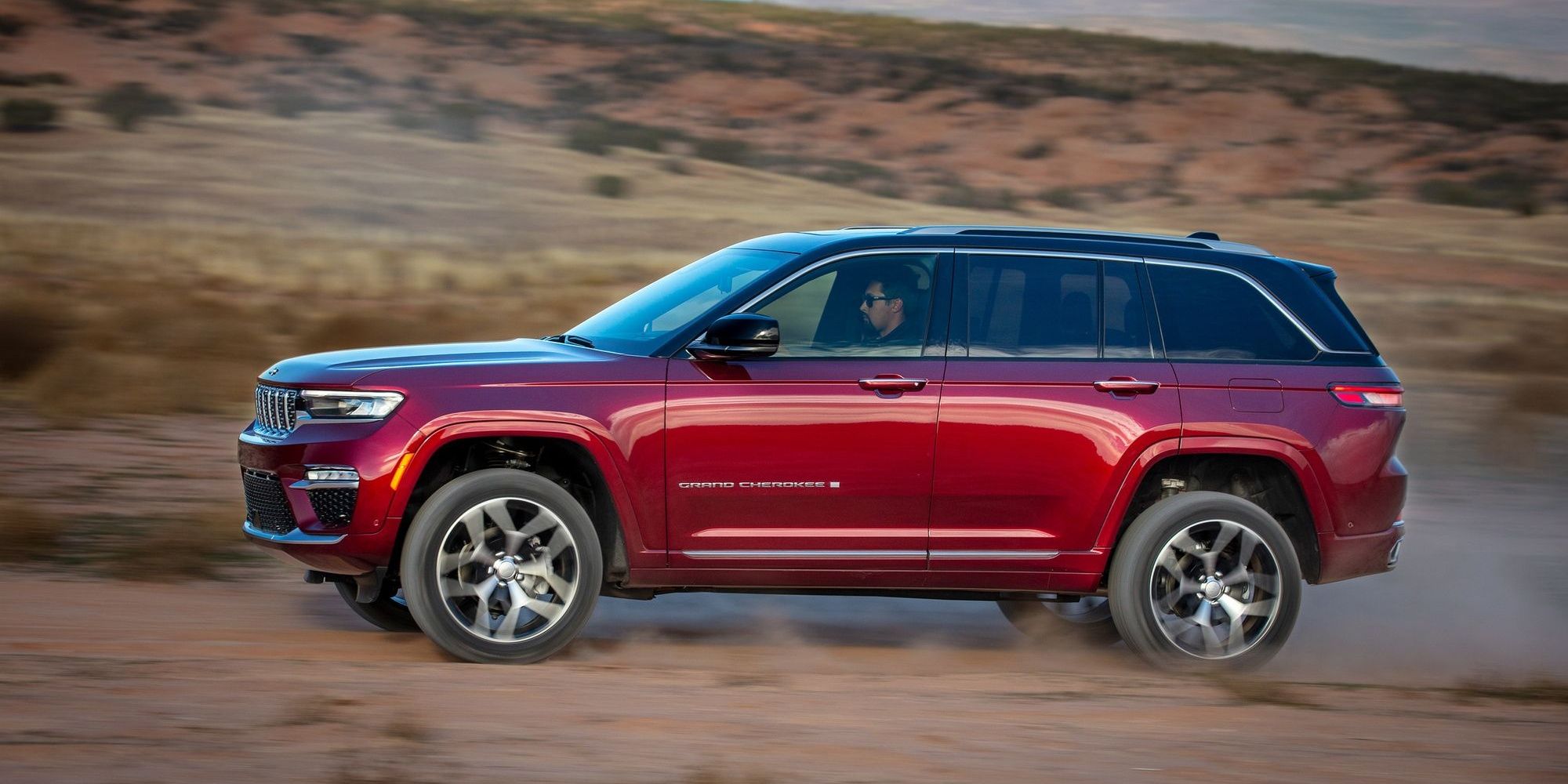 Jeep Grand Cherokee 2022 side profile