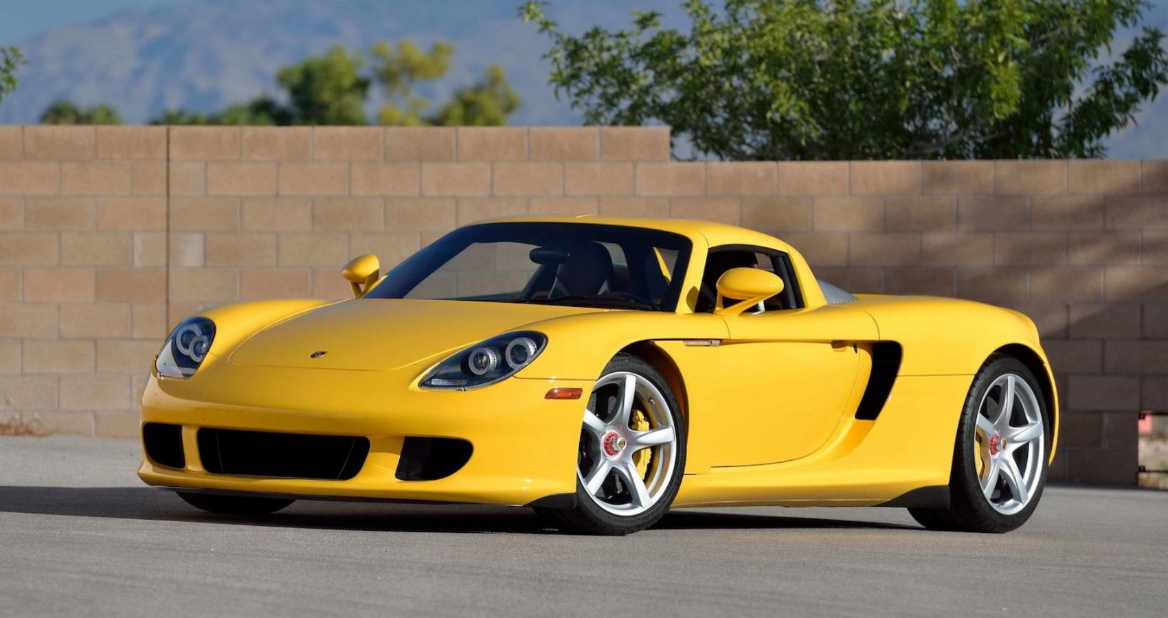 10 Reasons Why The Porsche Carrera GT Is One Of The Sickest Supercars Ever  Made