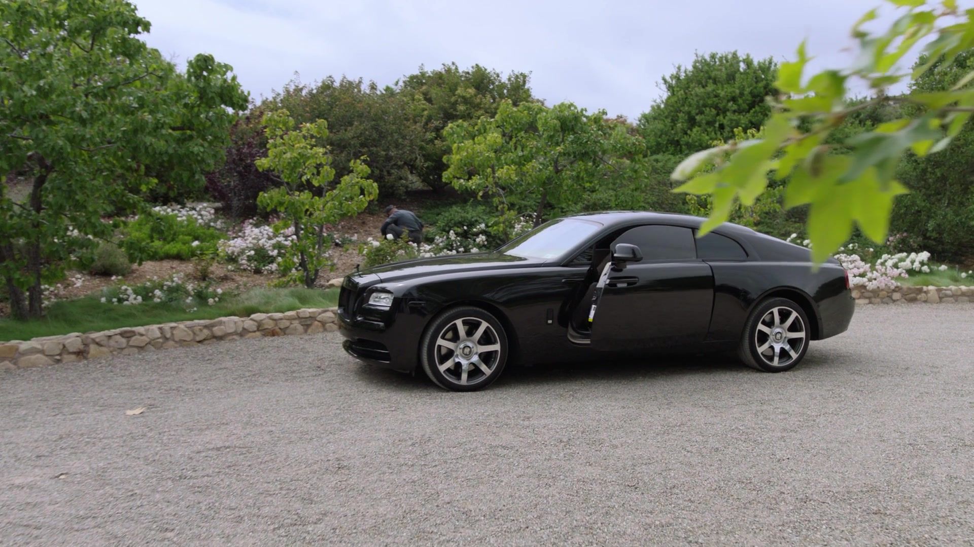 Black Rolls-Royce Wraith