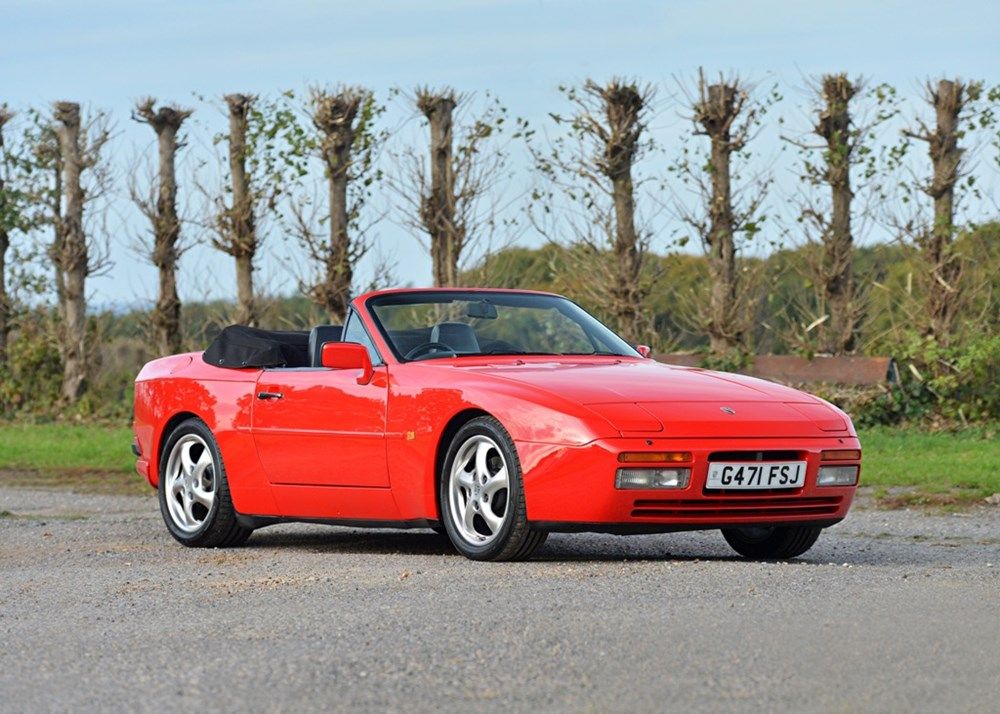 Porsche 944 turbo cabriolet red front quarter view