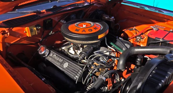 Dodge 383 Hemi V8 Engine
