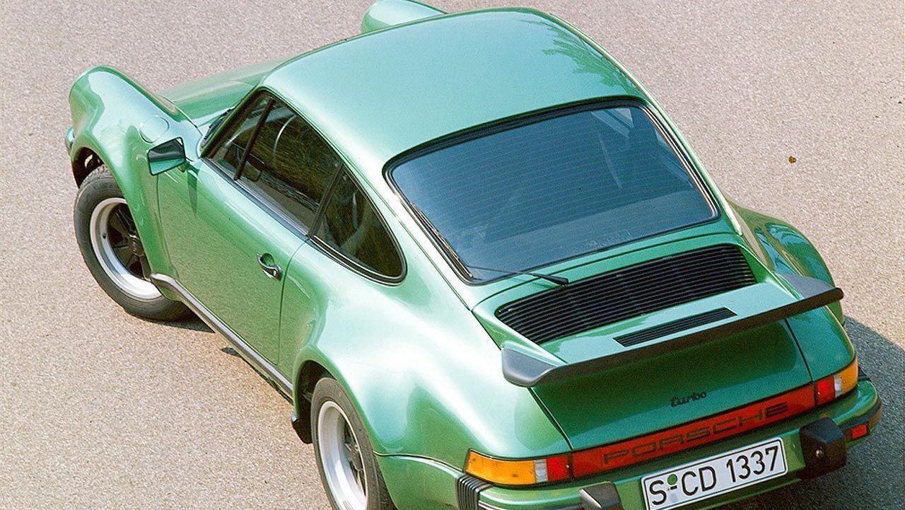 1975 Porsche 911 Turbo in green