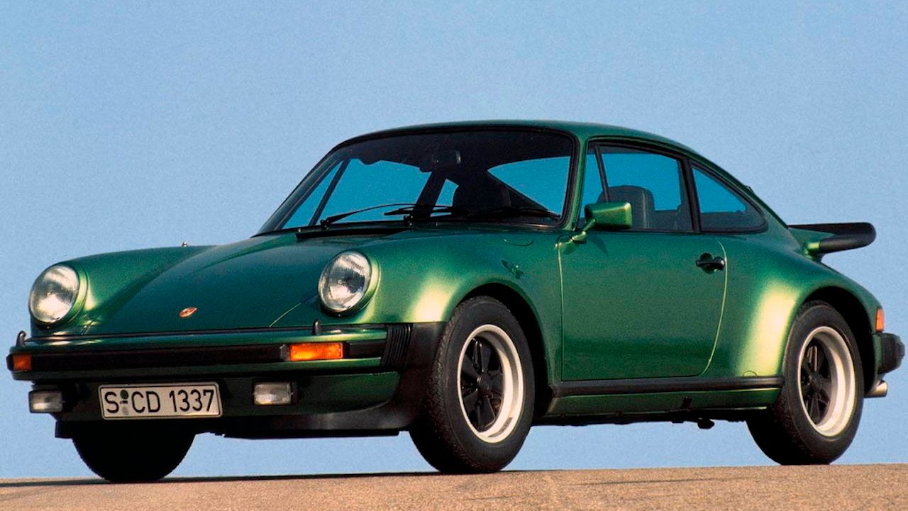 1975 Porsche 911 Turbo in green
