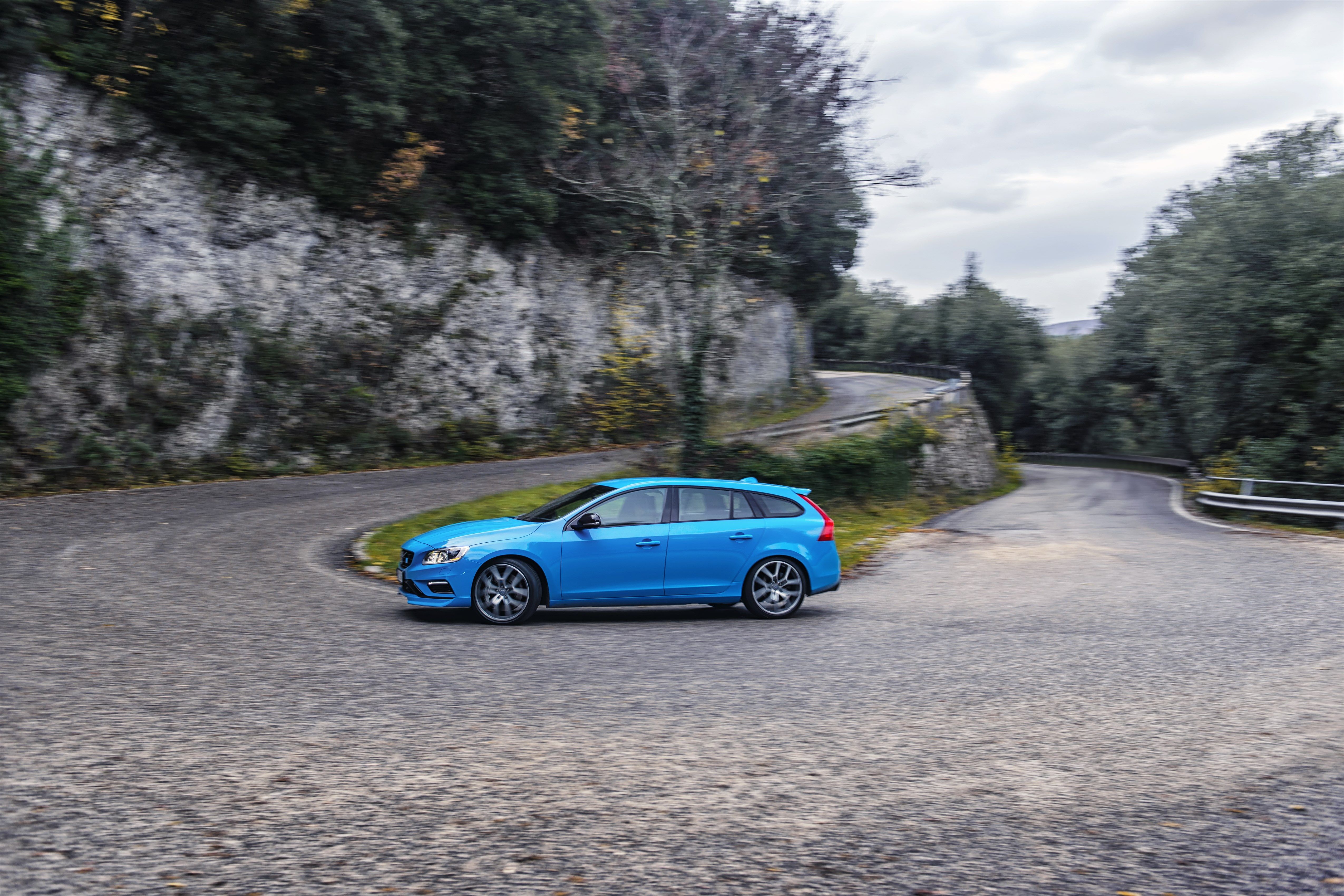 188719_Volvo_V60_Polestar_location_motion