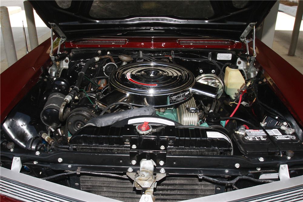 1965-Buick-riviera-engine-1