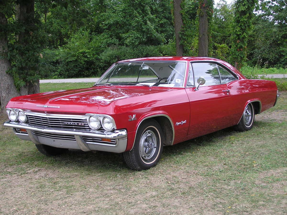 1965 Chevrolet Impala Super Sport Coupe.