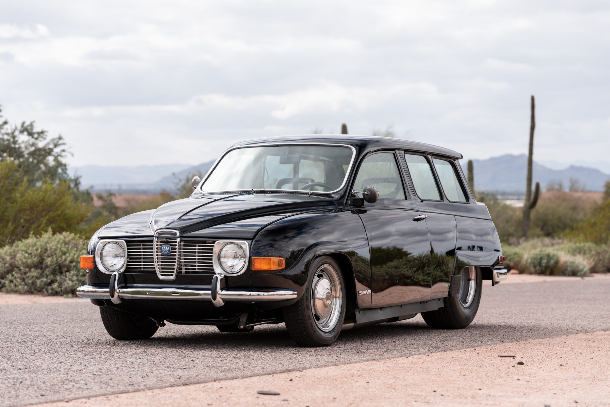 10 Defunct Car Manufacturers We Hope Will Make A Comeback