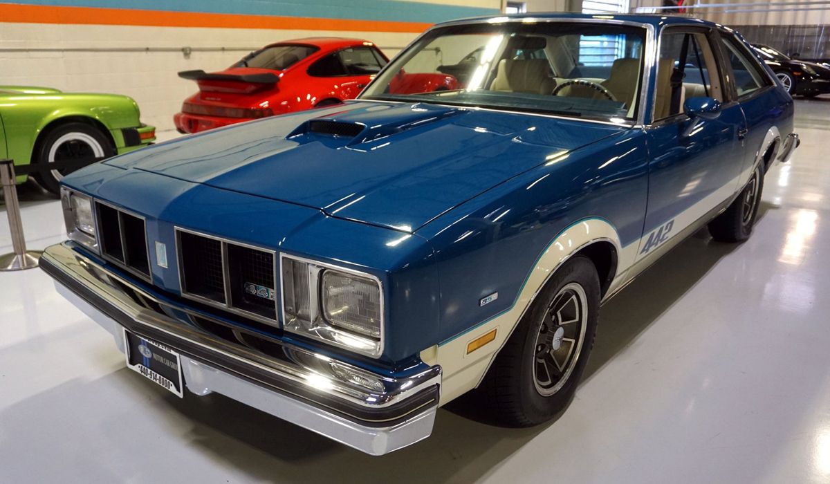 1978 Oldsmobile Cutlass 4-4-2 Muscle Car