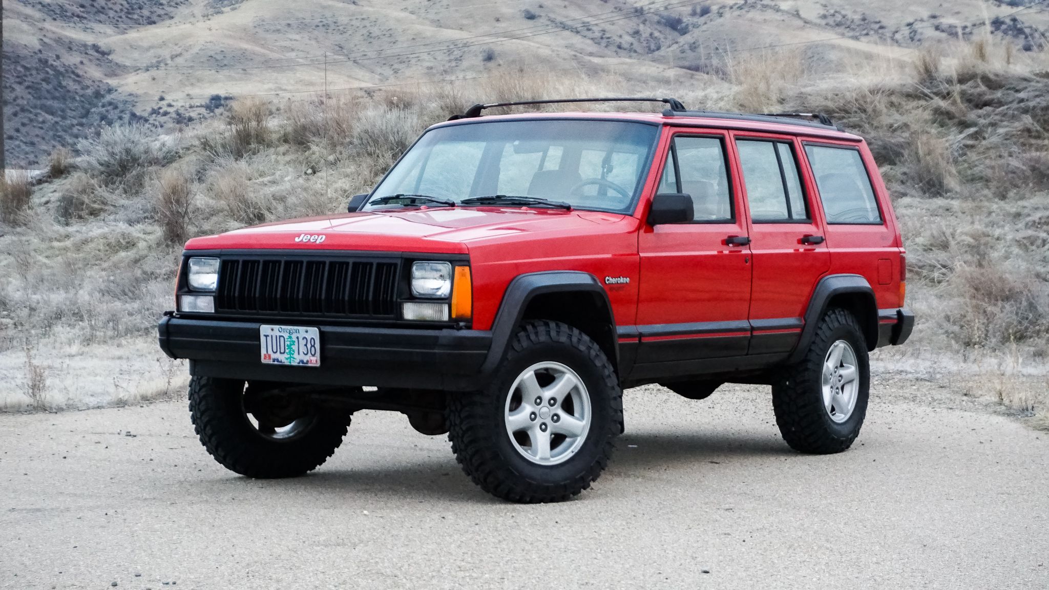 1994 Jeep Cherokee XJ (Red) - Front