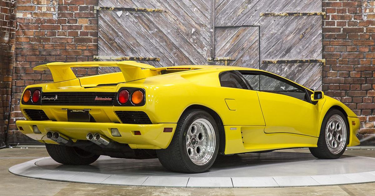 1996 Lamborghini Diablo Sports Car In Yellow 