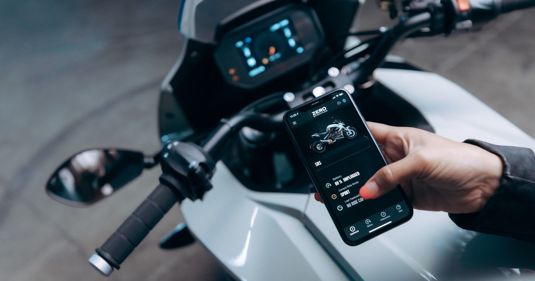 The new Cypher III+ operating system and smartphone app for the 2022 Zero SR/S