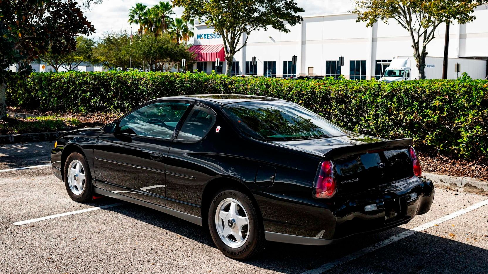 Black 2001 Chevrolet Monte Carlo