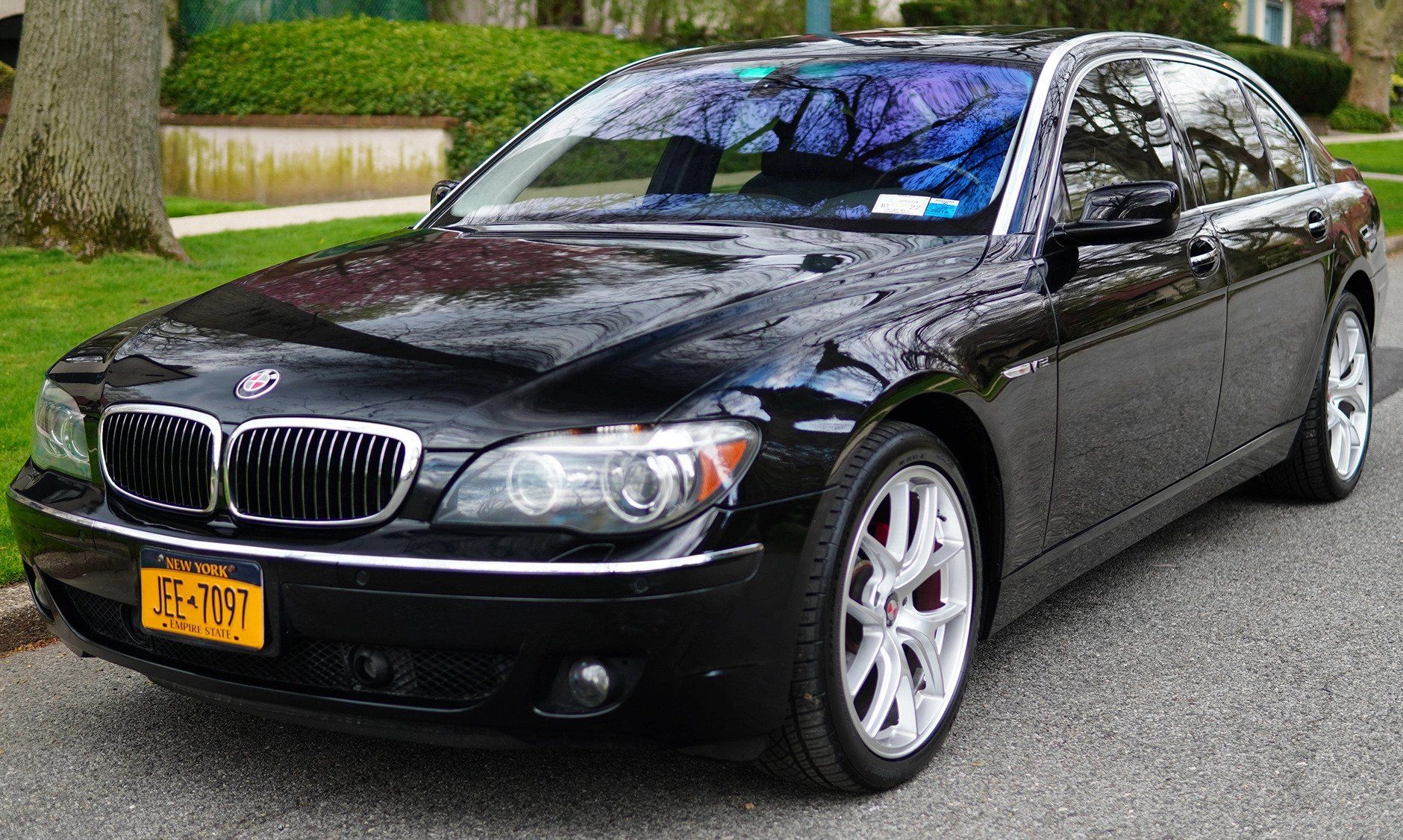 Black 2006 BMW 760Li