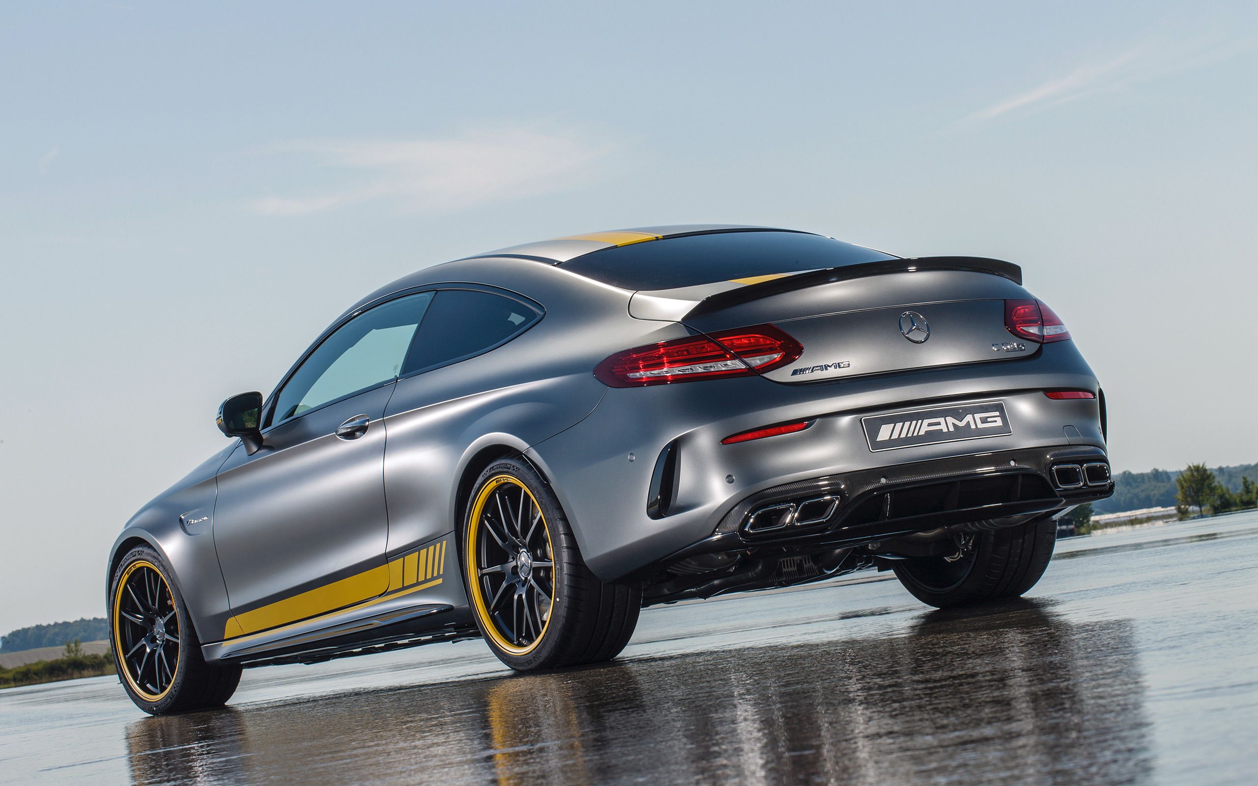2017-Mercedes-Benz-C63-AMG-Coupe-Edition-1