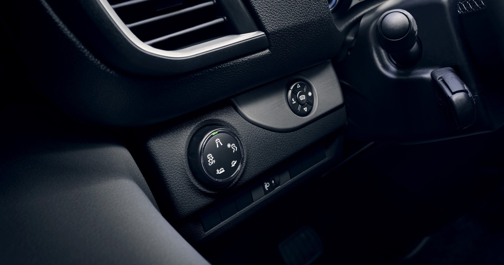 2022 Fiat E-Ulysse driving aid features dial