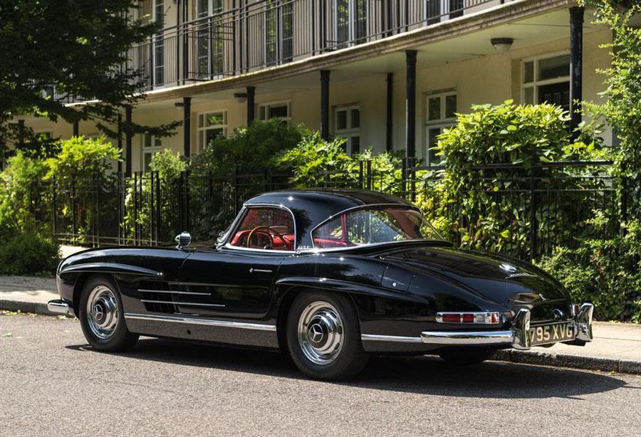 The 1960 Mercedes-Benz 300 SL Roadster rear view.