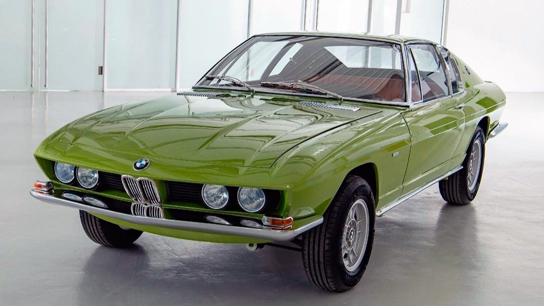 BMW 2800 GTS In showroom, green