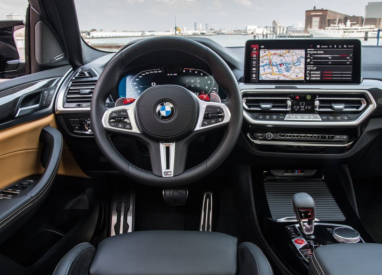 BMW-X3_M_Competition-2022 cockpit