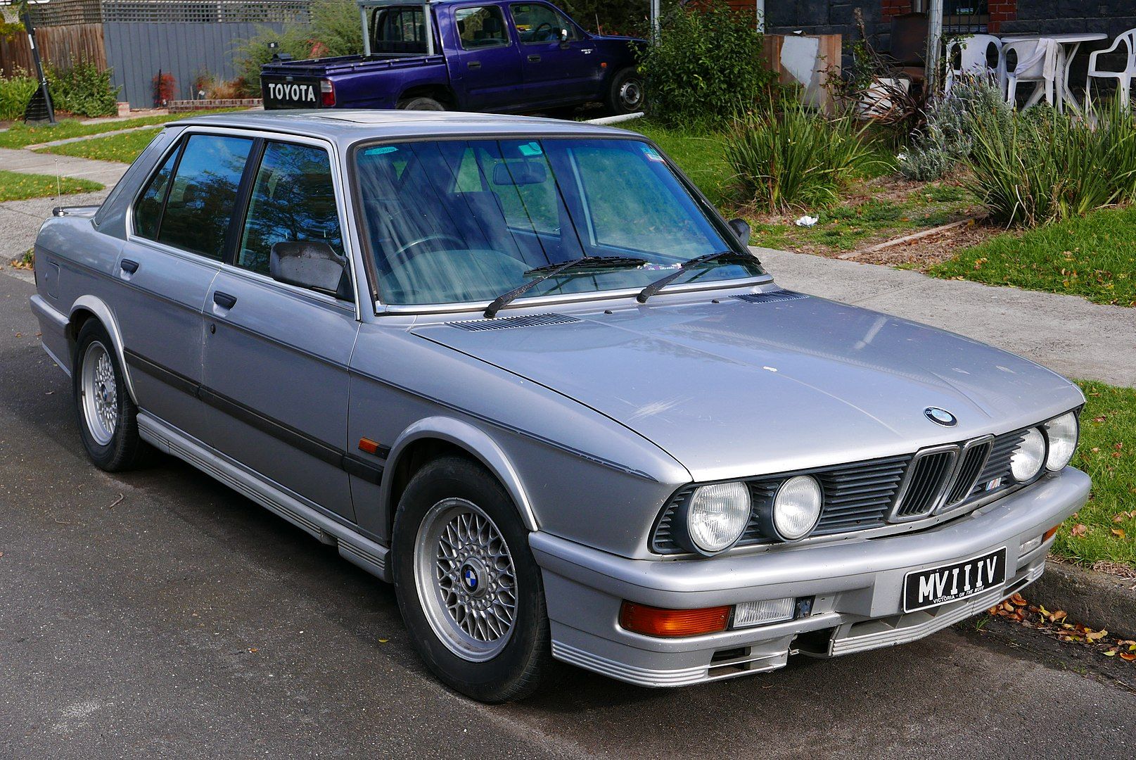 BMW E12 535i, silver