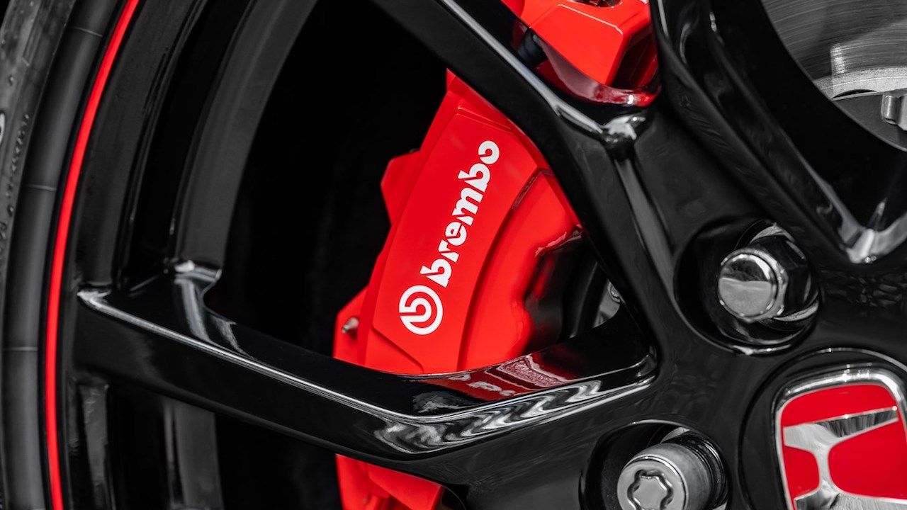 Red Brake Type R 9 Reasons Why The 10th-Gen Civic Type R Is The Best Hot Hatch On The Market