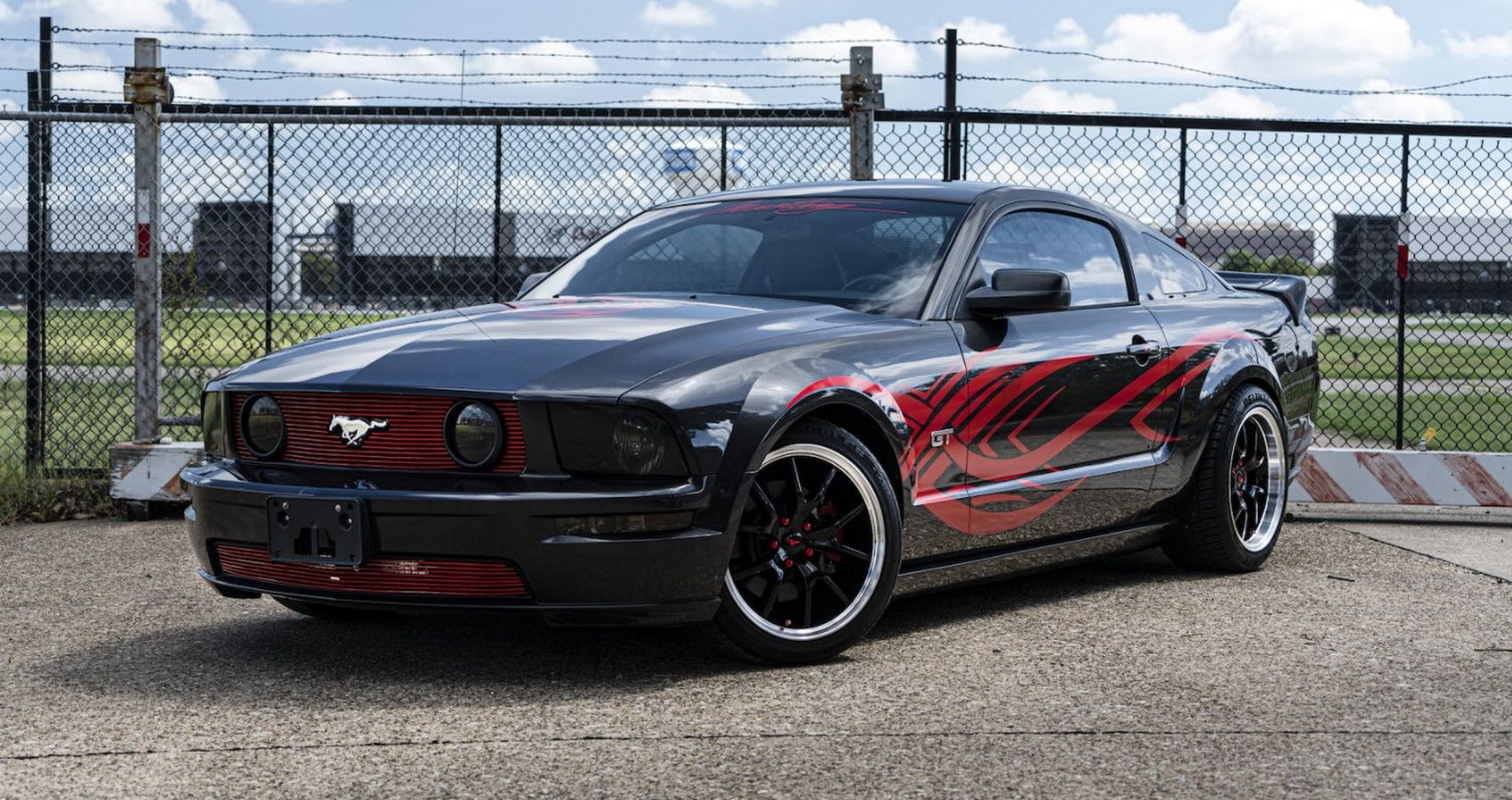 Ford Mustang GT - Front