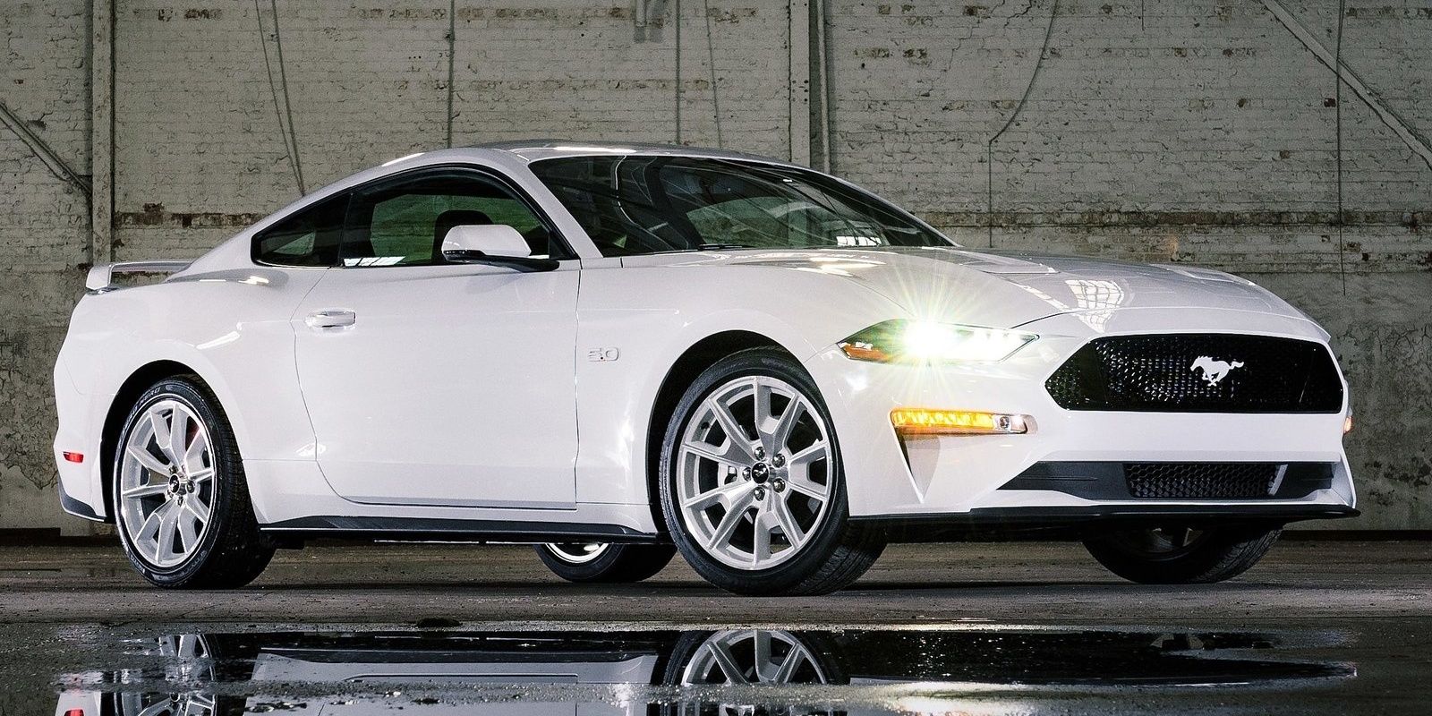 Ford Mustang Ice White Edition 2022