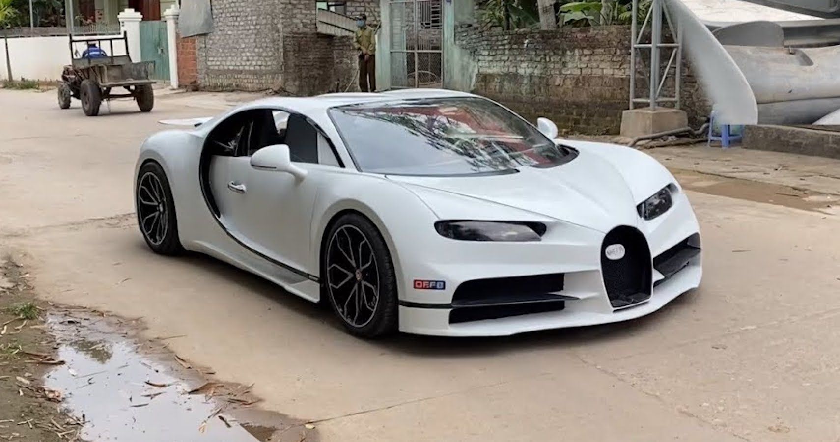 Pearl White Bugatti replica