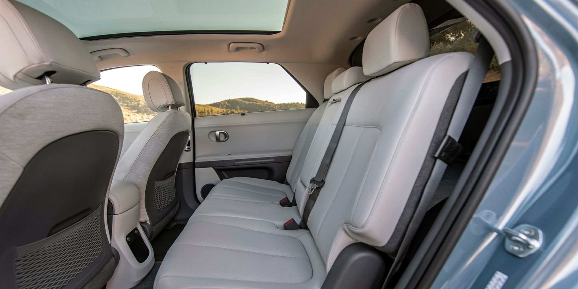 The rear seats in the Ioniq 5, white leather