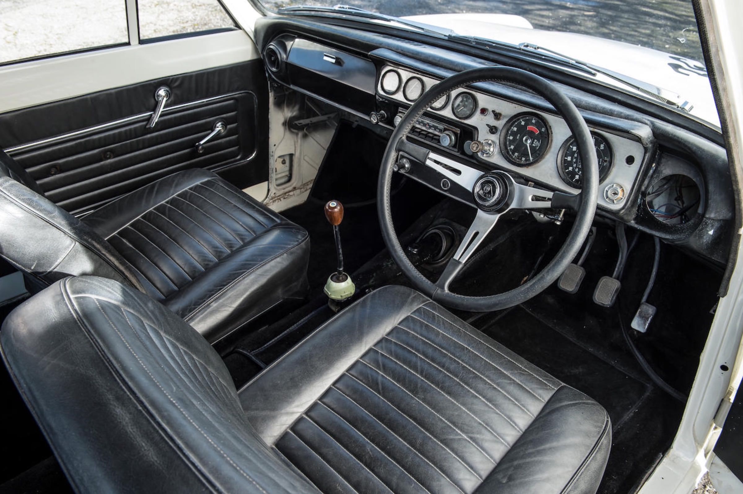Lotus-Cortina-Mk1-Interior