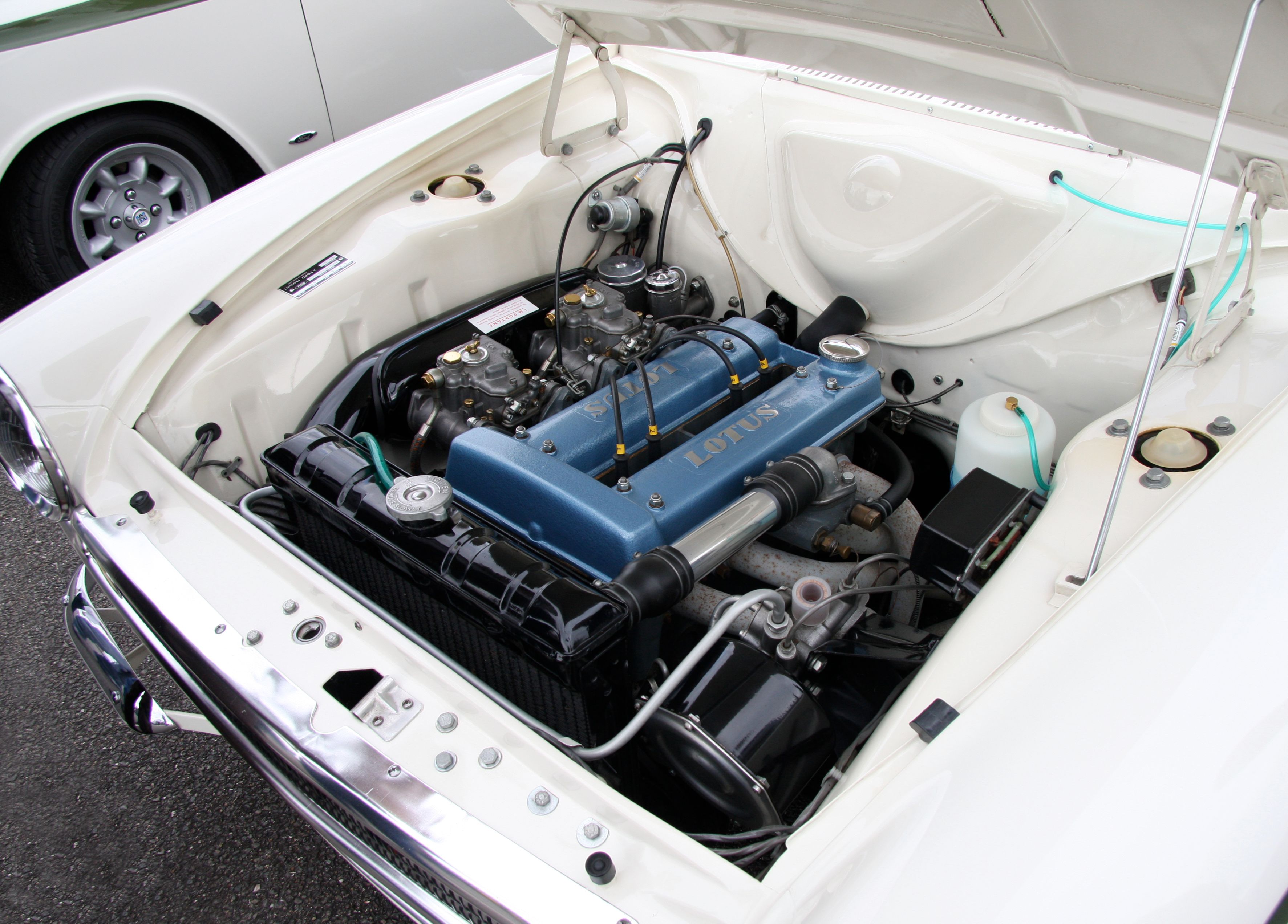 Lotus_Cortina_MK1_Engine_-exfordy