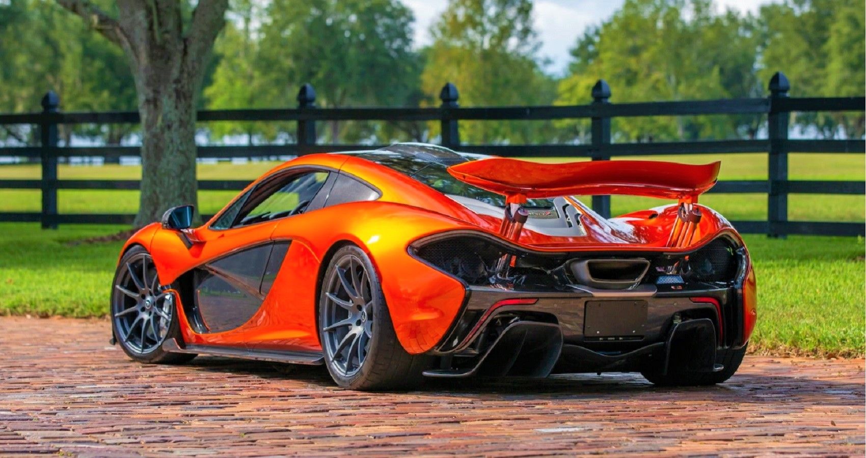 McLaren P1 - Trasero