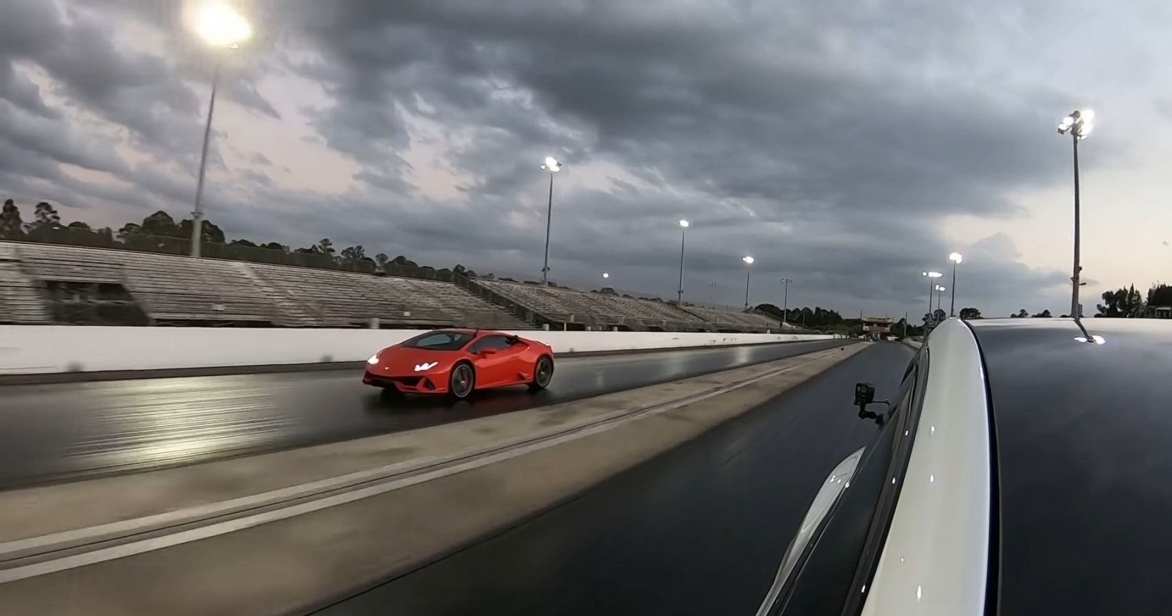 Model X Plaid vs Huracan EVO Second Drag Race