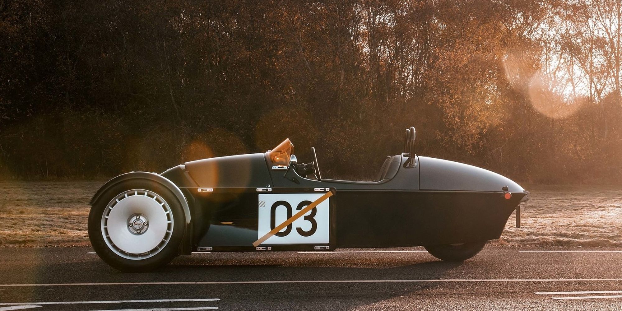 The side profile of the Super 3