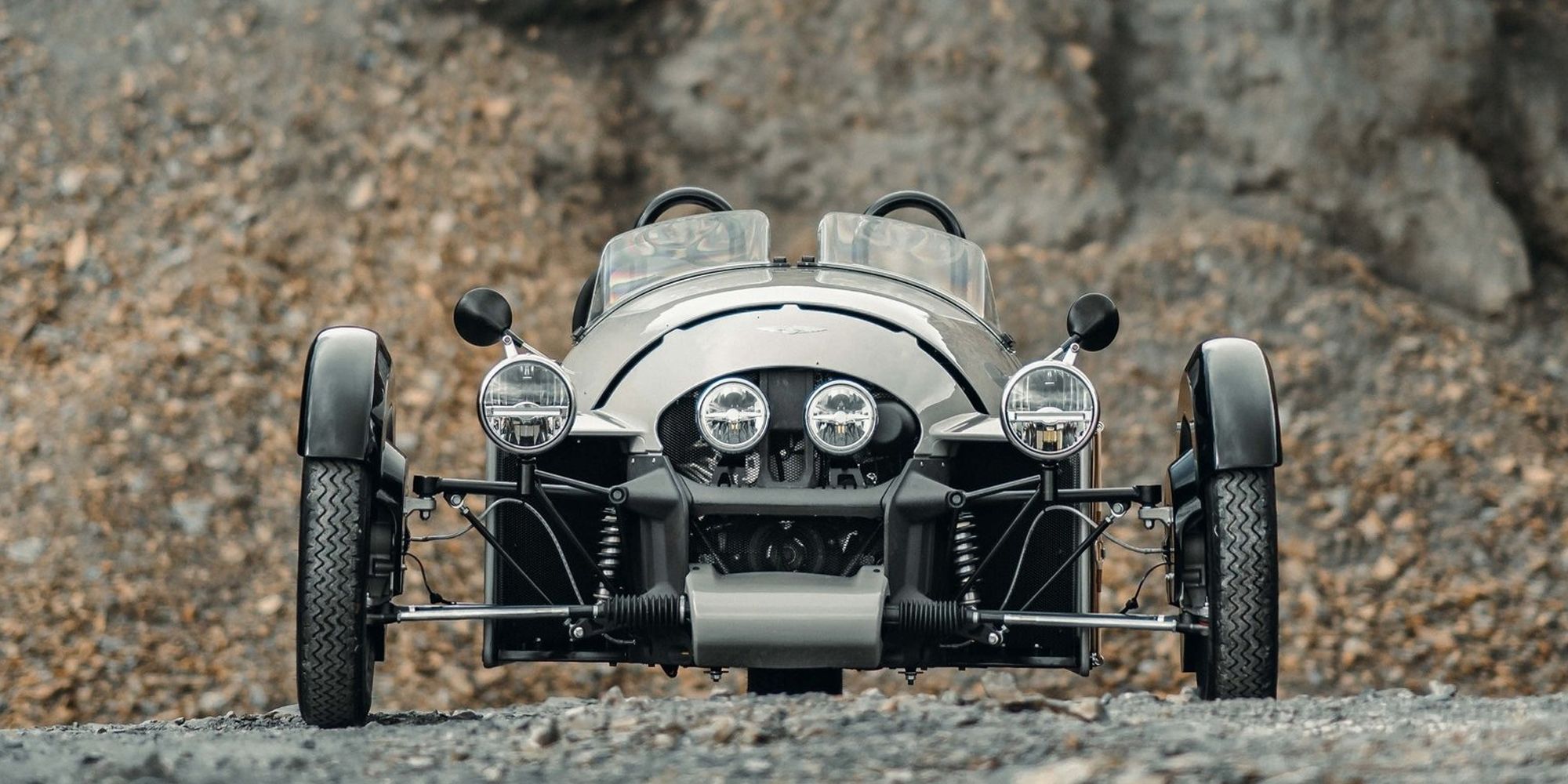 The front end of a gray Super 3