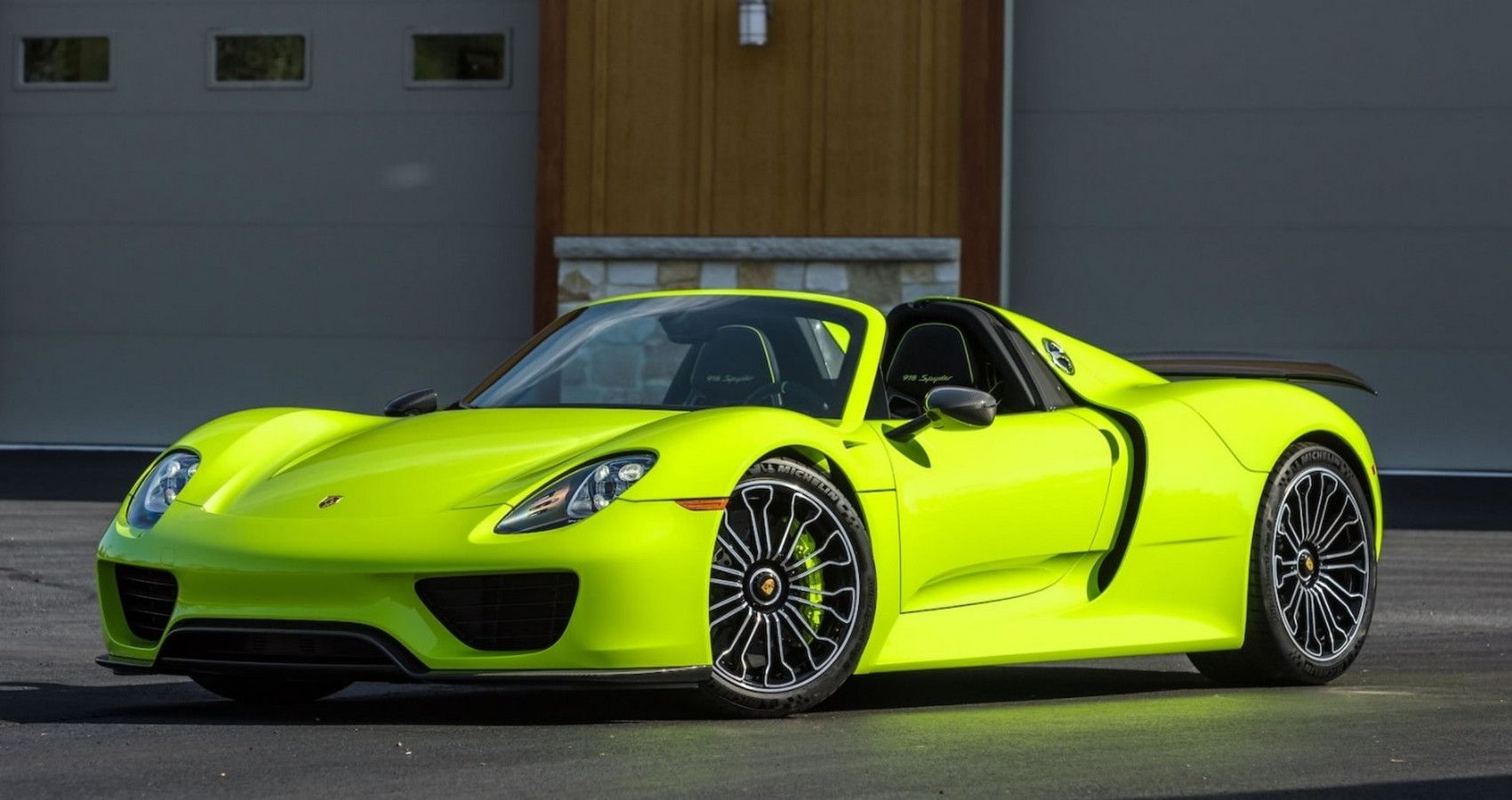 The GearBox: Styled For The Porsche 918 Sypder