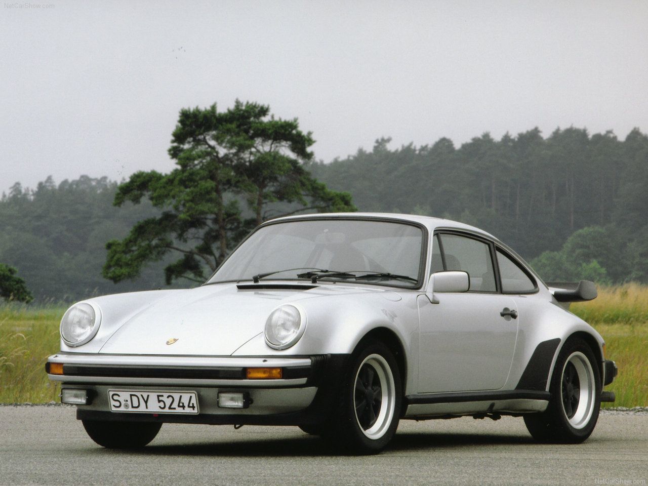 Porsche-930_Turbo