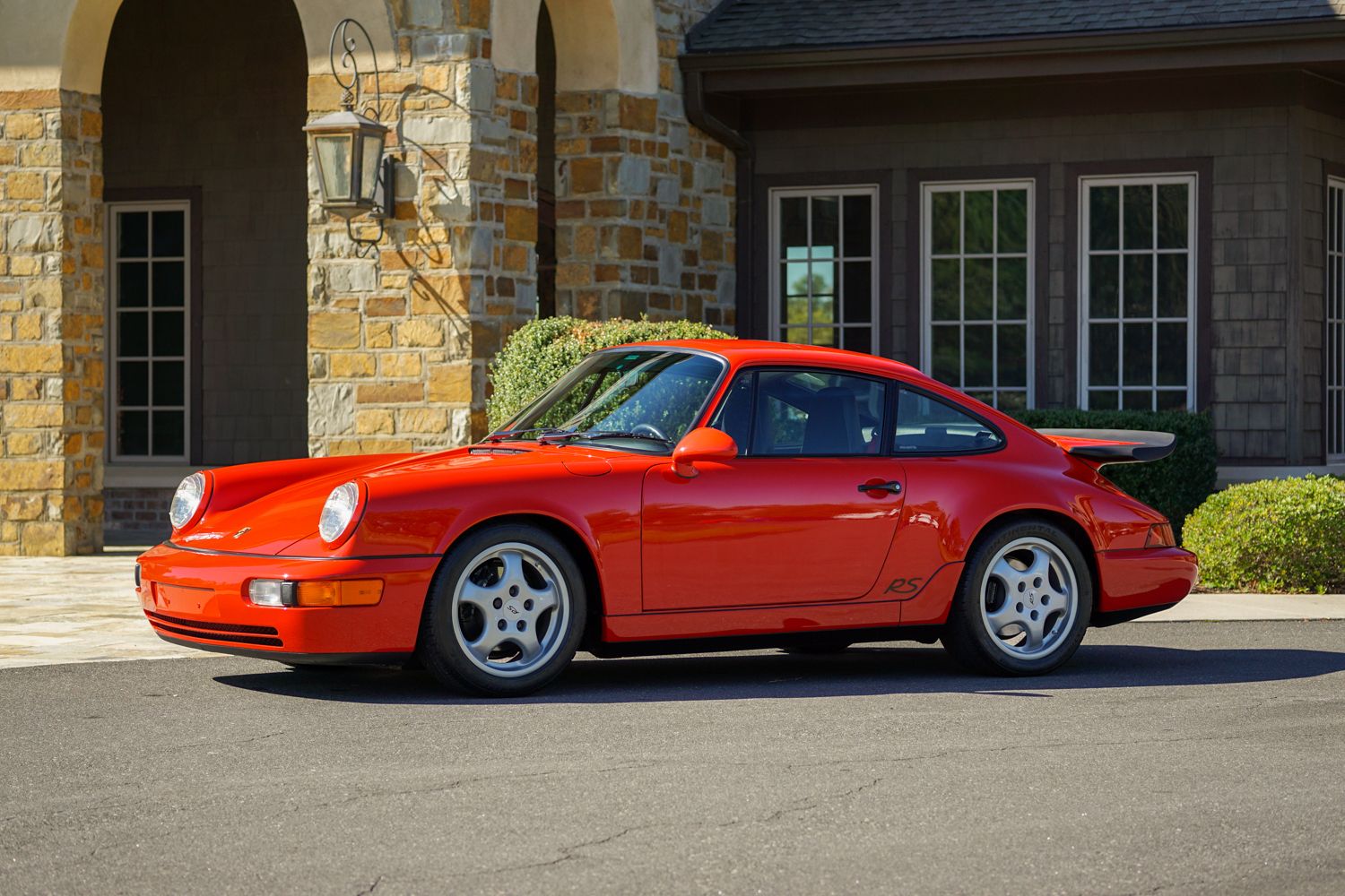 Porsche 964: The iconic sports car built for all generations.
