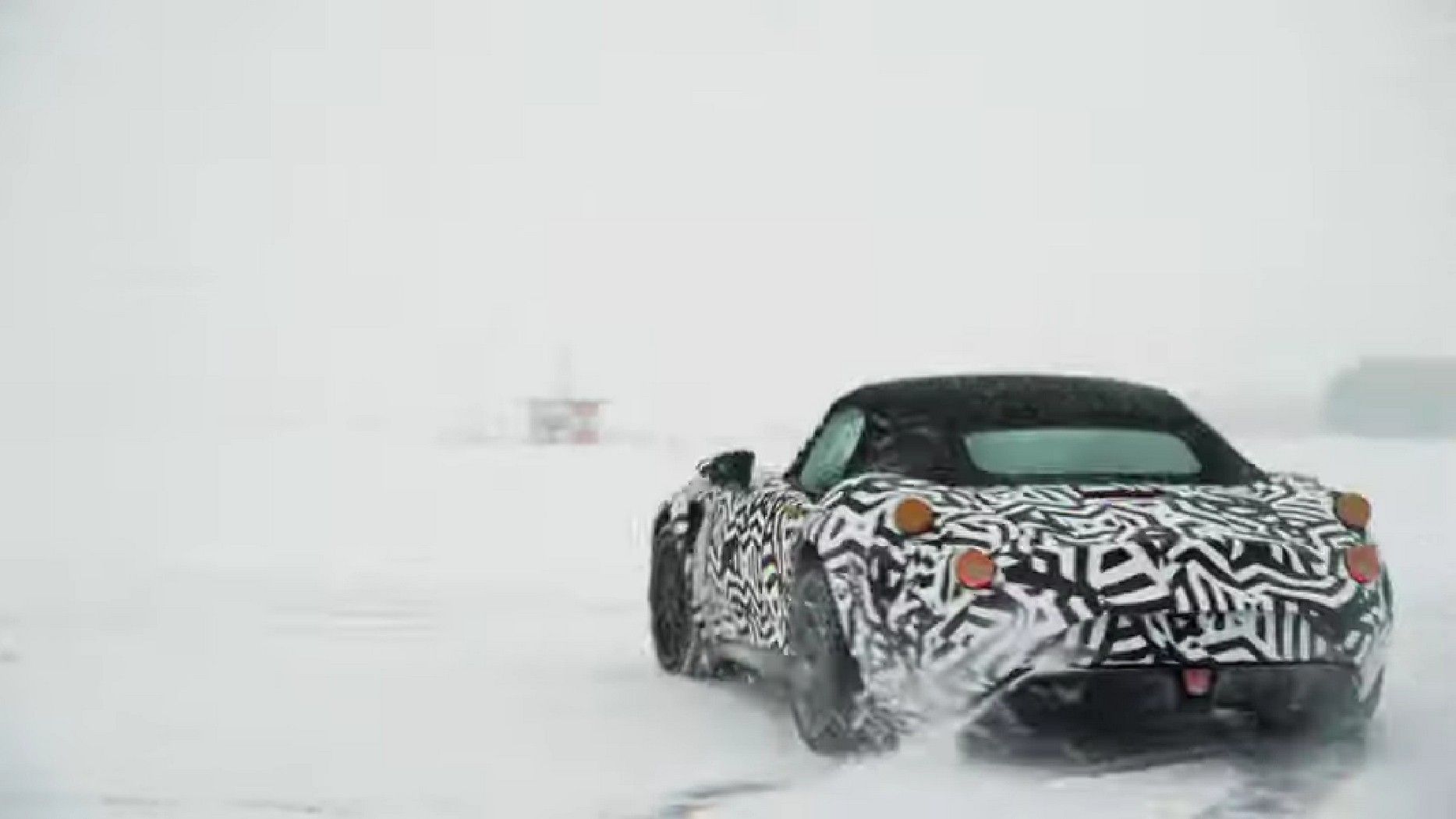 Wiesmann Project Thunderball tests on snowy track