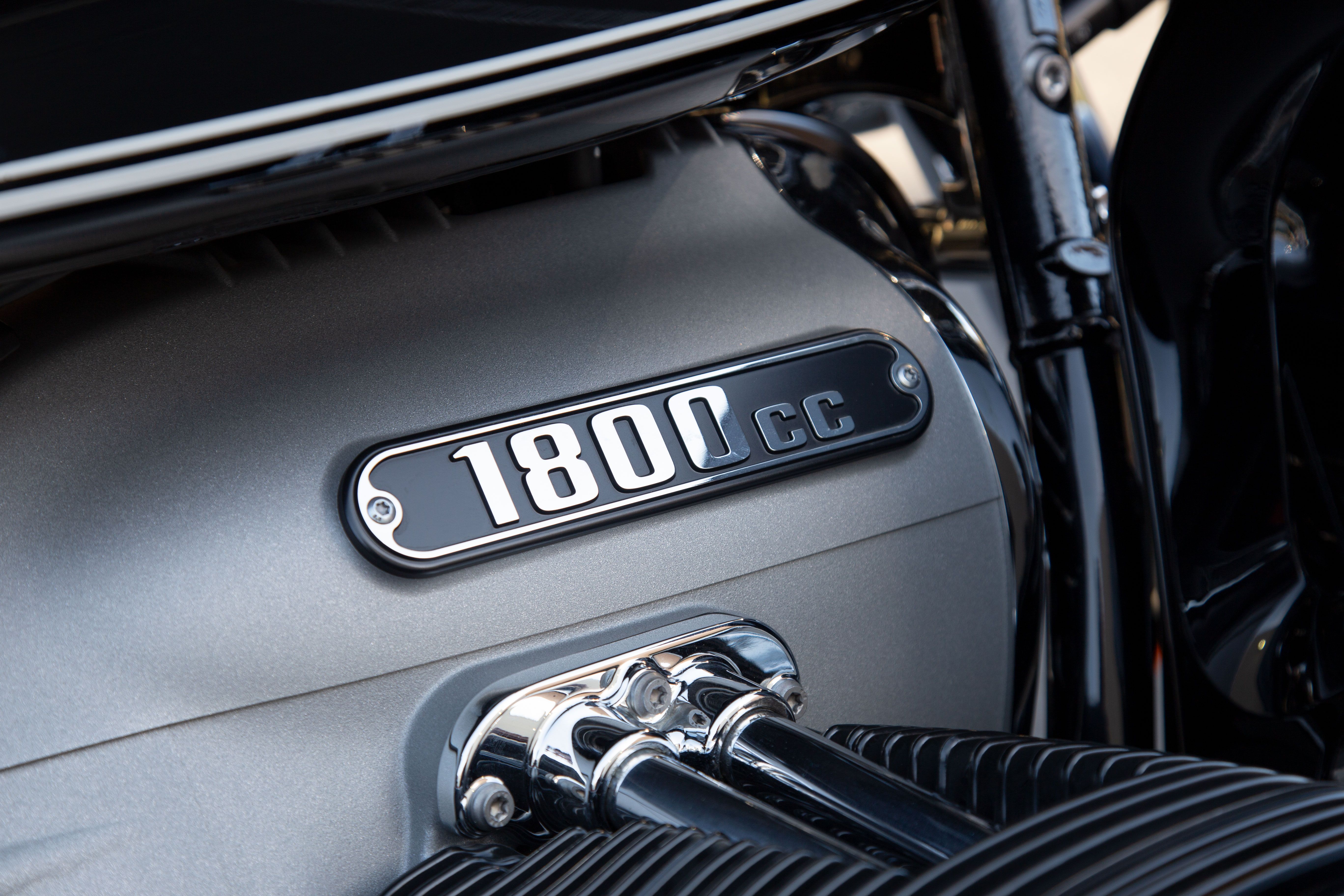 2022 BMW R18 Transcontinental Motorcycle 1800cc Big Boxer Engine