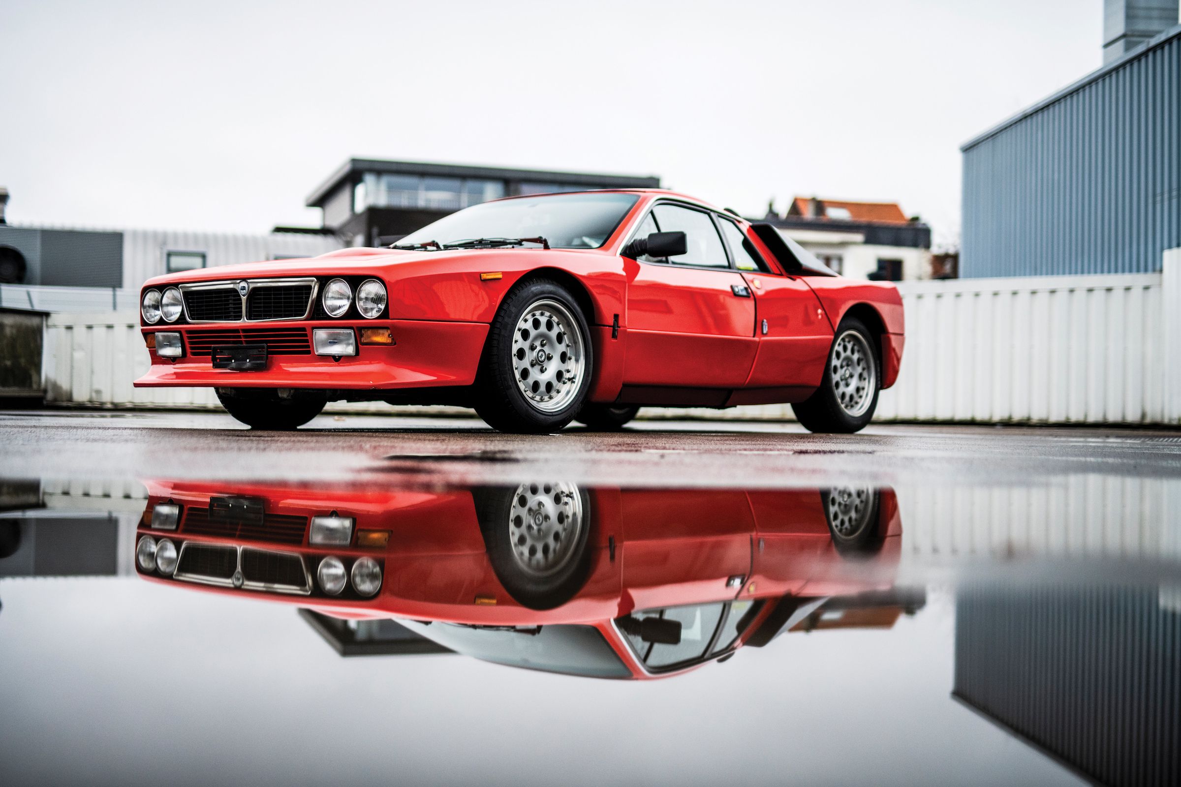 Lancia 037 Stradle In Red Front Quarter View