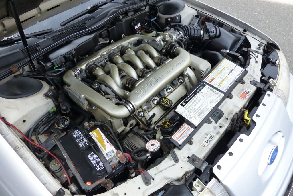 Ford Taurus SHO V6 engine