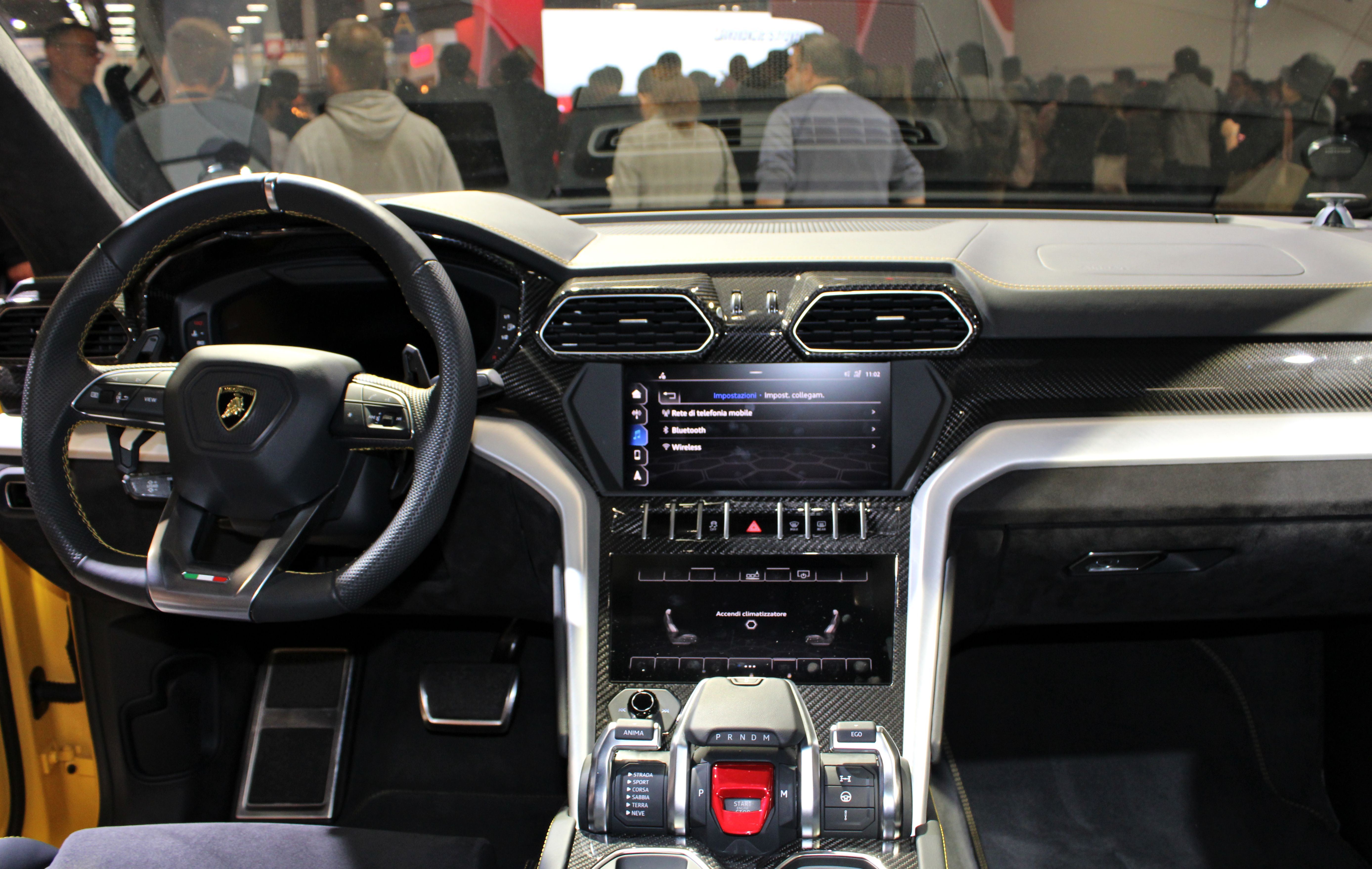 The tech-friendly cabin of the urus 