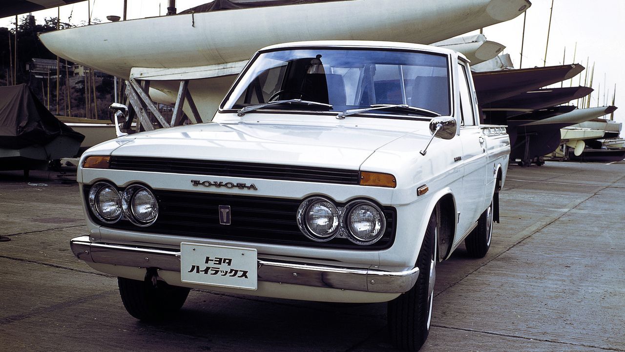 toyota_hilux_1968 front