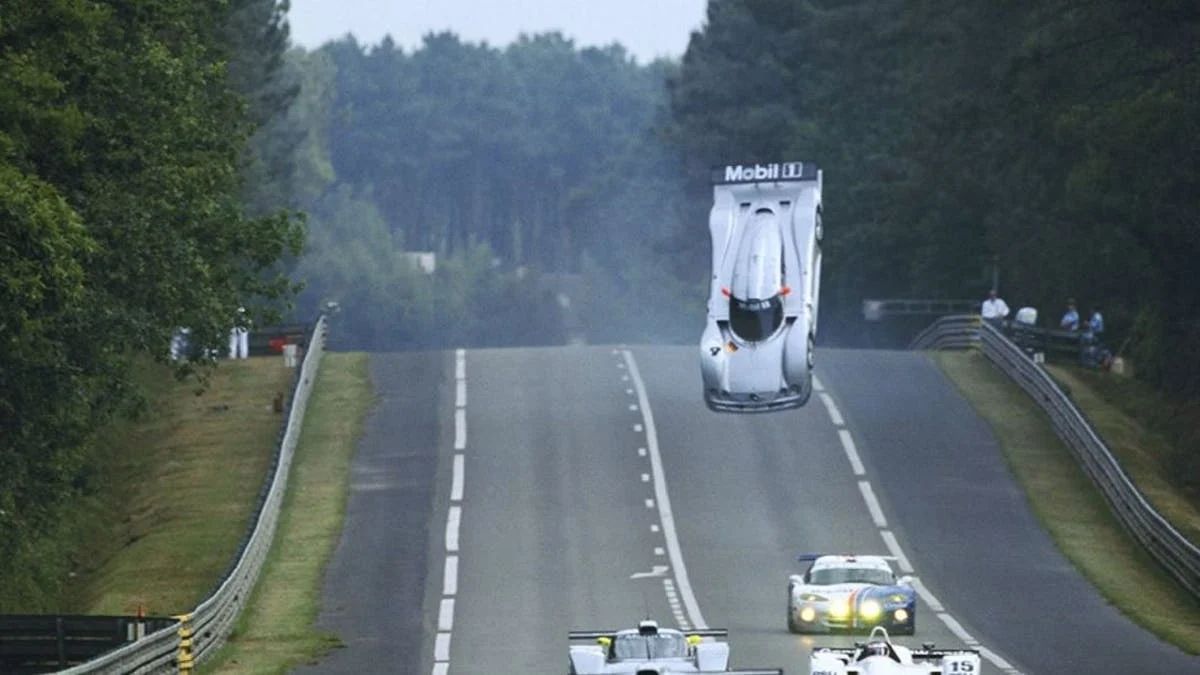 1999 Mercedes CLK GTR Le Mans crash