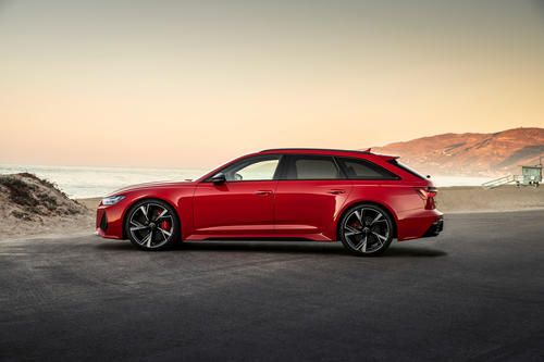 2022-Audi-RS6-Avant-1