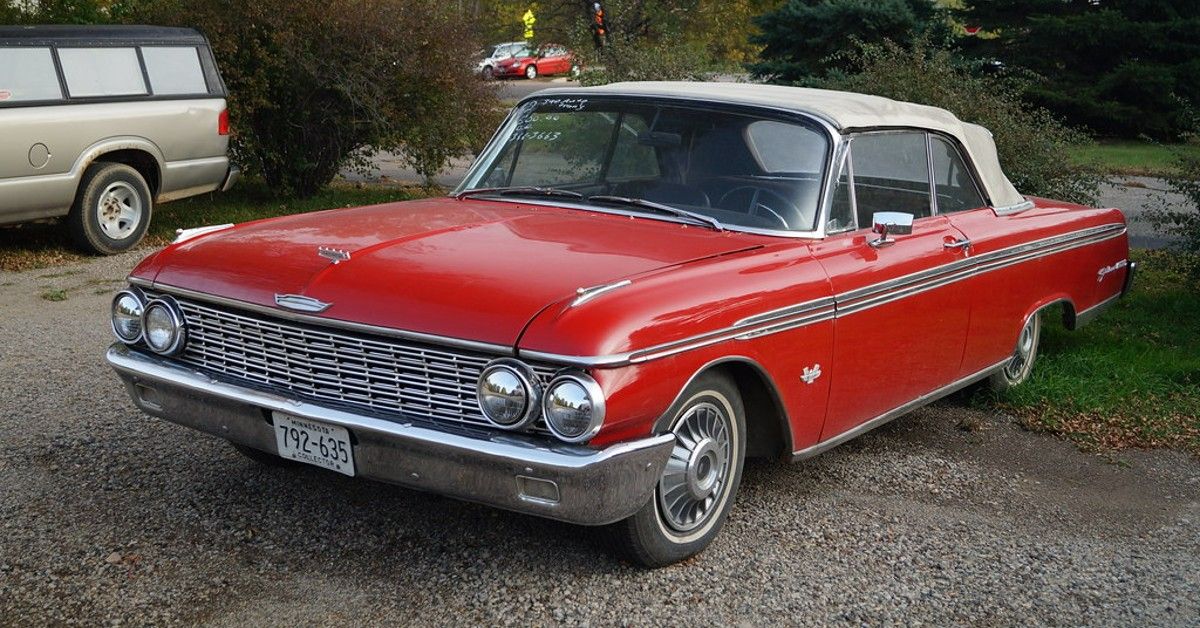1962 Ford Galaxie 500 red