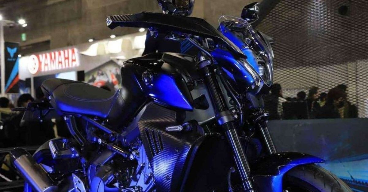2022 Yamaha MT-09 Cyber Rally front third quarter close-up view