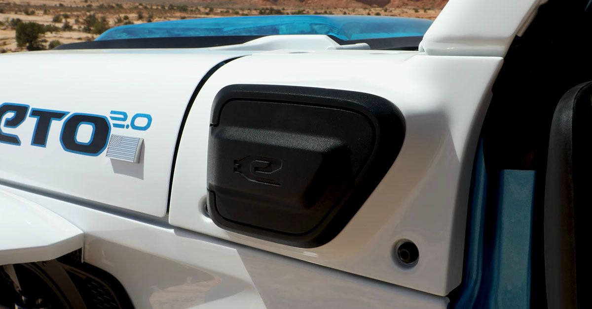2022 Jeep Wrangler Magneto 2.0 Concept Carbon-Fiber Hood